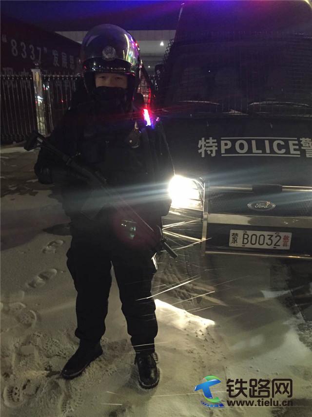 ���������^��ѩ�����^�F·����̎�ؾ�ꠈ��؍�λ����<a href=http://m.ehuashu.com/chunyun/ target=_blank class=infotextkey>���\(y��n)</a>�����ÿ��o(h��)�� �zӰ�� ���s.jpg