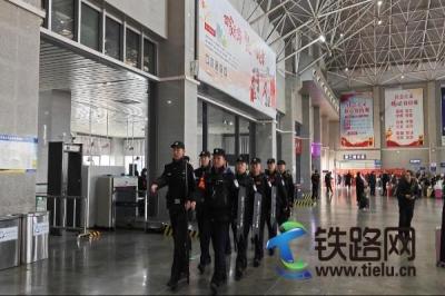 ��ʩ�F·��������(ji��n)�ش��\(y��n)һ�� �o(h��)��ƽ���w; ���o(h��)�f(w��n)�҈F(tu��n)�A