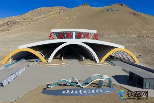 天山破險(xiǎn)，光網(wǎng)賦能——烏尉高速開啟新疆“交通+數(shù)字”融合發(fā)展新篇