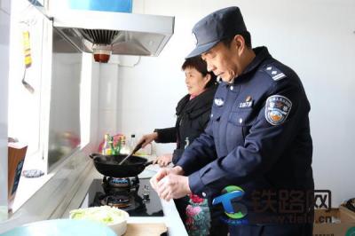 ����·�˱����཭�ޣ��P�P�F���T�����\����