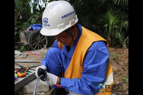 ��ȫ�����g(sh��)���֡����v�w��ƽ����Ͳ���ƽ����