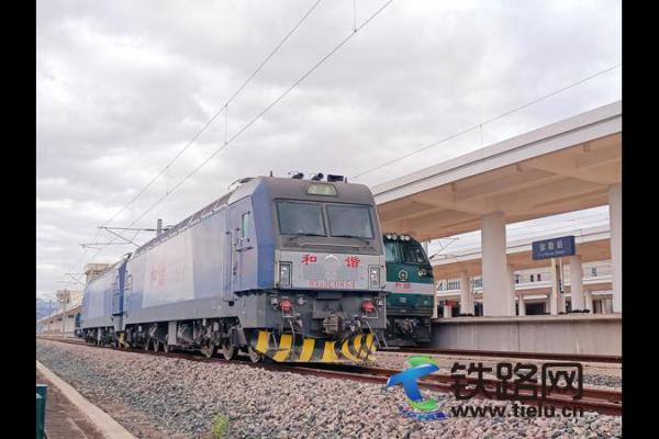 ���ɸ��F�M��(li��n)�{(di��o)(li��n)ԇ�A�Σ����_ͨ�\�I�l(f��)�����_��