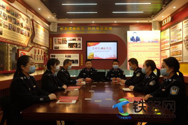 �h��܇վ�ɳ����_չ������Ӣ�Ҿ��� ���h�����\(ch��ng)�l(w��i)ʿ��