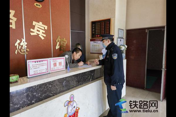 �a�ֺ���܇վ�ɳ�������܃�(n��i)�e�^�_չ��ȫ�O(ji��n)���z��