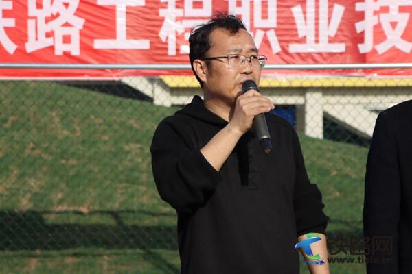 �ԡ��ݡ����� ����δ��ȼ������FԺ�_(k��i)չ����У�@����